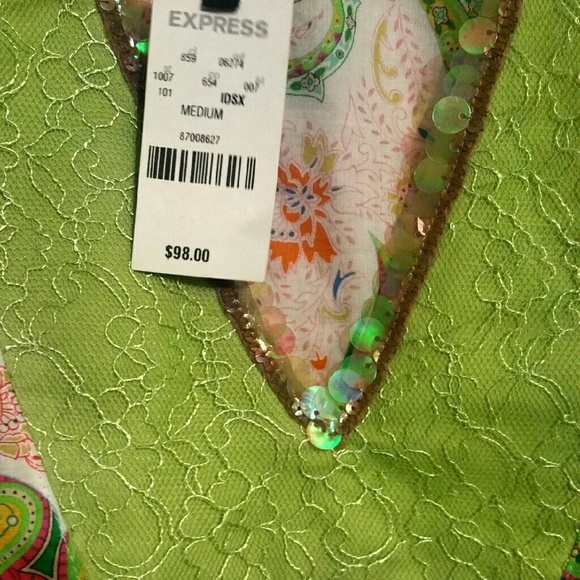 Beautiful Express top - Picture 2 of 2