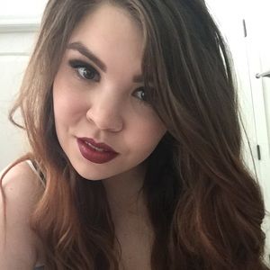 Meet your Posher, Elise