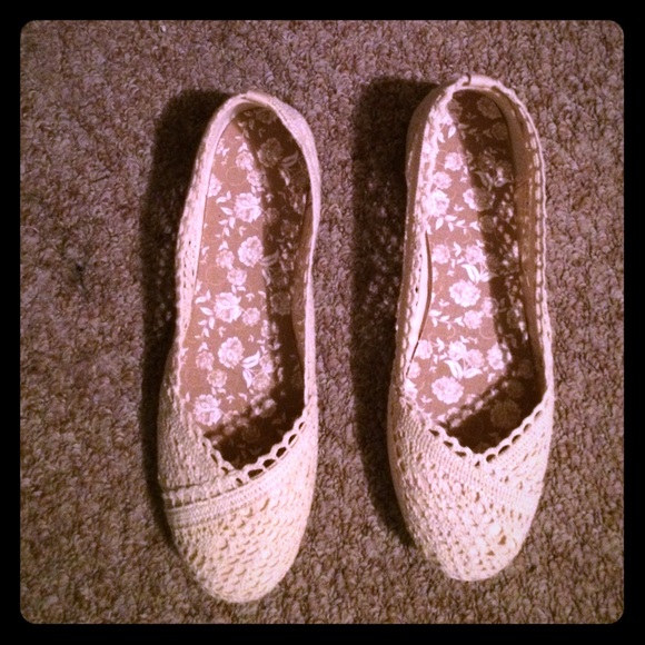 Beige/Cream flats size 10 - Picture 1 of 2