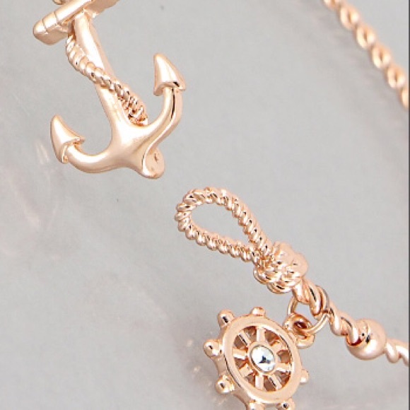 Rose gold anchor rudder bracelet - Picture 3 of 3