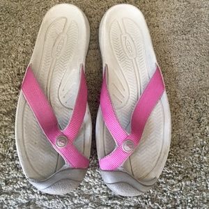 Keen pink flip flops