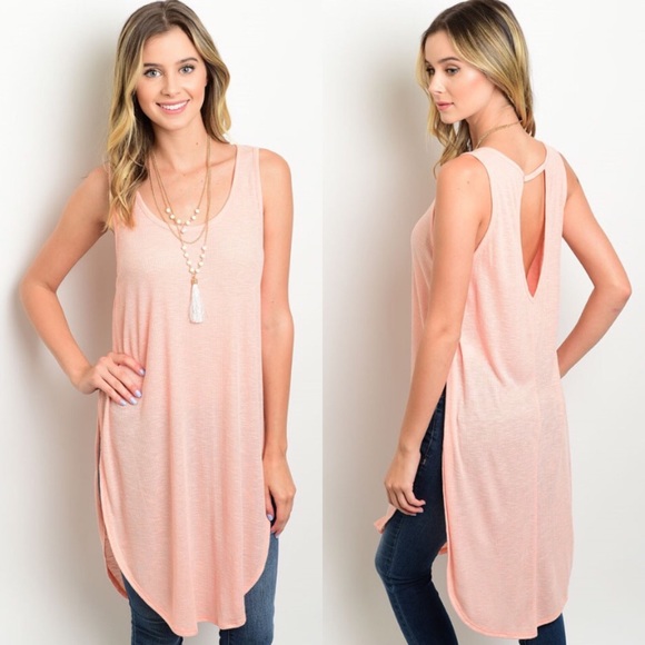 Boutique Tops - 🎉CLEARANCE🎉Peach Sleeveless Side Slit Tunic Tank