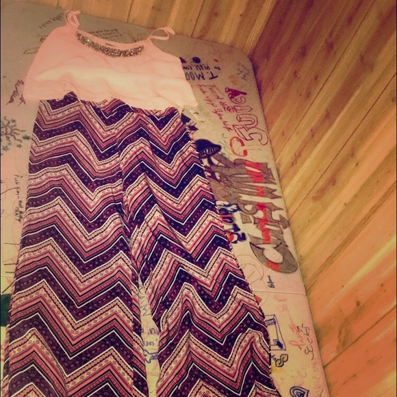 Pink cropped tank & matching high waited pants!