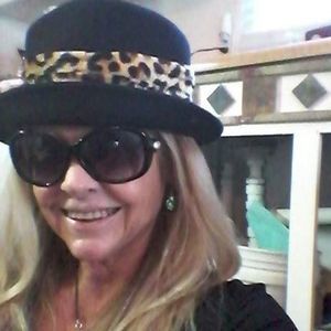 Meet your Posher, Patricia