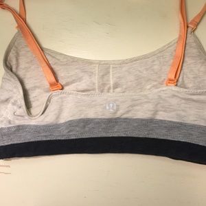 Lululemon sports bra