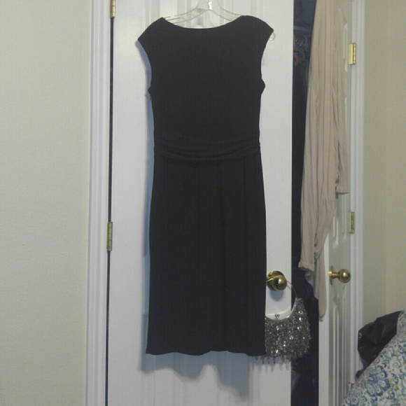 Perfect LBD - Picture 2 of 4