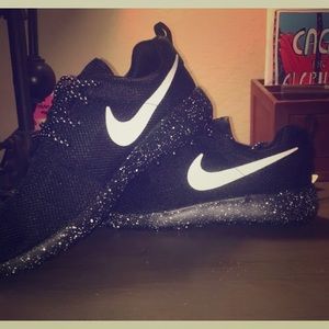 Nike roshes yeezy speckled black