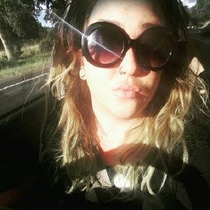 Meet your Posher, Brie