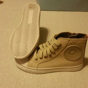 NWOT*Kids Burberry
