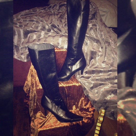 Stuart Weitzman Black Leather Knee High Boots