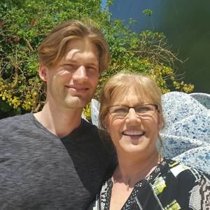Meet your Posher, Dawn