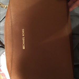 MK cross body