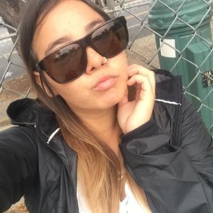 Meet your Posher, Haley