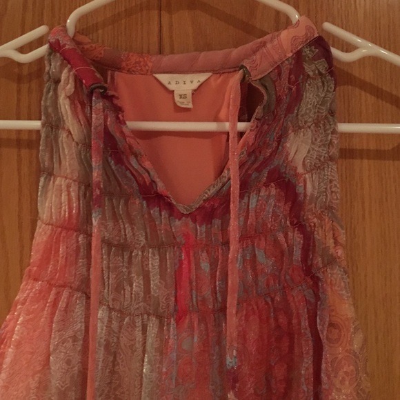 Boutique sleeveless top - Picture 2 of 2