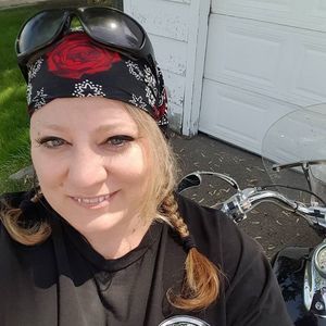 Meet your Posher, Traci