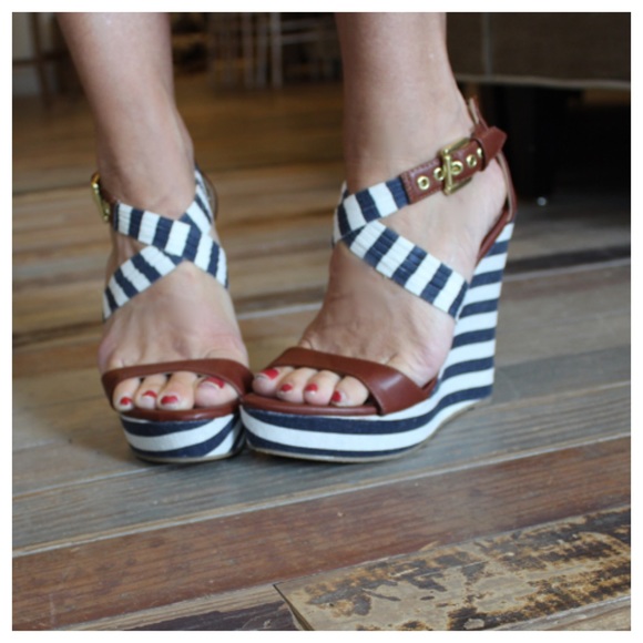 Navy striped wedges - Picture 2 of 4