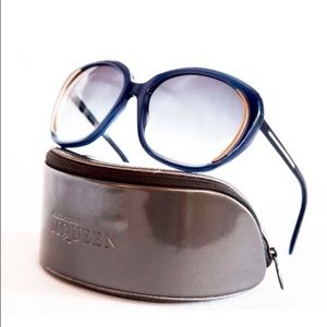 Sunglasses Alexander MQueen 4192/S.