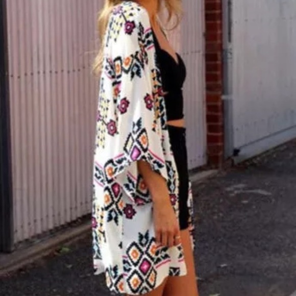 Celeste Aztec Kimono - Picture 2 of 3