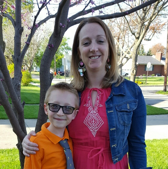 SUGGESTED USER - Picture 3 of 3