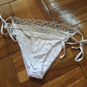 Beach bunny white lace bottom medium
