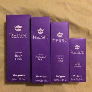 4 piece lot of facial products