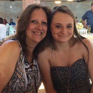 Meet your Posher, Lori