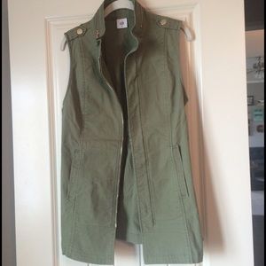 Brand new Spring/Summer 2016 CAbi Explorer Vest XS