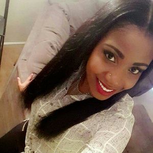 Meet your Posher, Briana