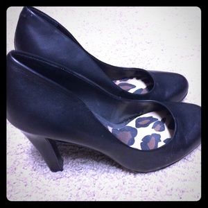Jessica Simpson pumps, size 9
