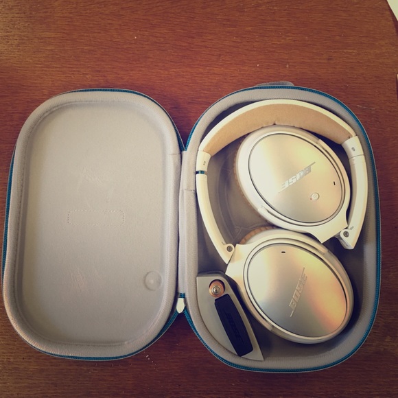 QuietComfort25 Acoustic Noise Cancelling headphone