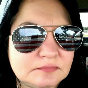 Meet your Posher, Kay