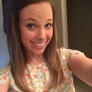 Meet your Posher, Stefanie