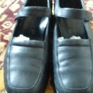 MEPHISTO BLACK LEATHER LOAFERS