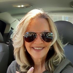 Meet your Posher, Brenda