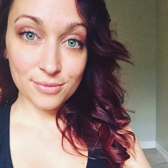 Meet your Posher, Shae - Picture 1 of 1