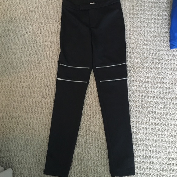 pants with zipper detail