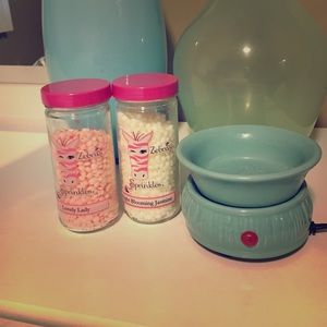 Pink Zebra Warmer and 2 packs of scented sprinkles