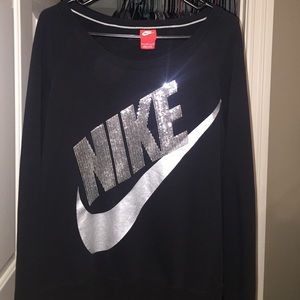 BRAND NEW NIKE CREWNECK SWEATSHIRT