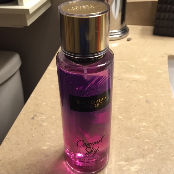 VS coconut sky body mist
