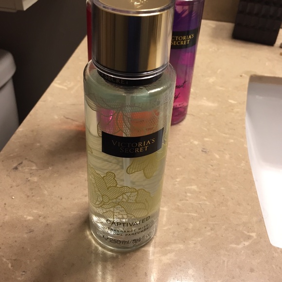 Captivated VS body mist