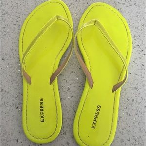 Express sandals