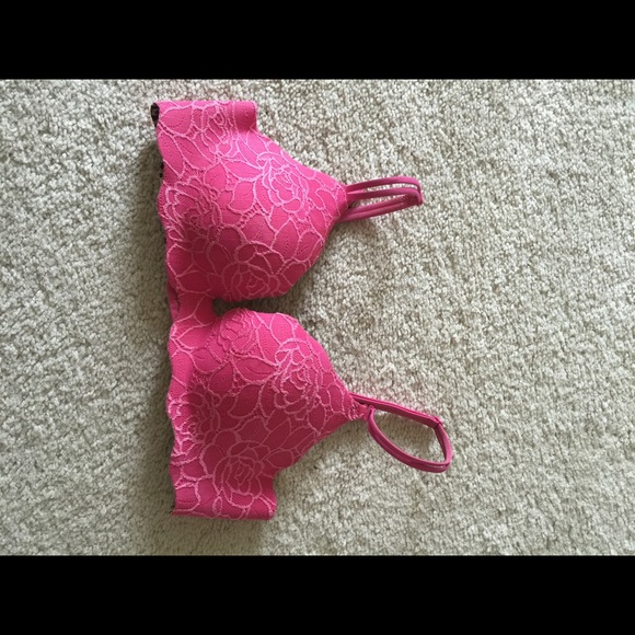 Victoria's Secret Very Sexy Secret Embrace Bra