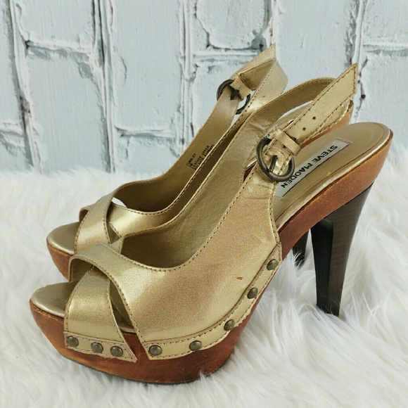 Steve Madden Shoes - 💞SALE💞 Steve Madden "Tumbled" Golden Heels