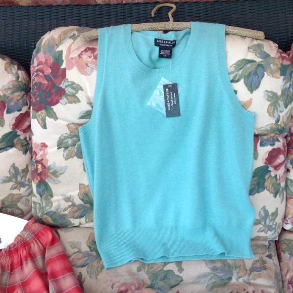 Sea foam green cashmere top