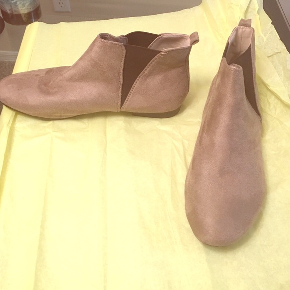 Seude ankle boots
