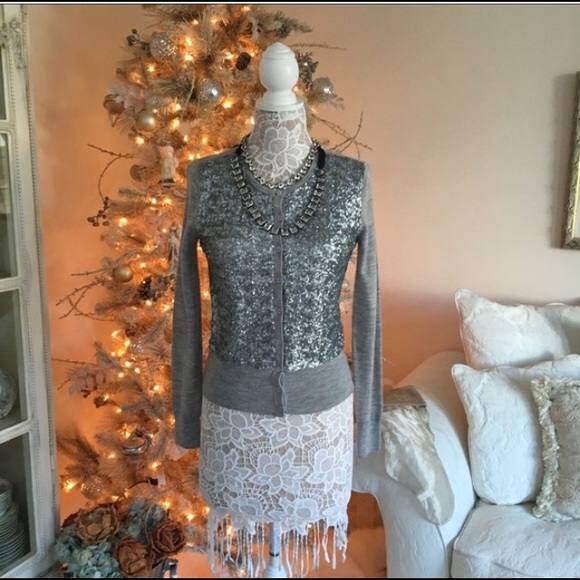 🎉🎉Host Pick🎉🎉Ann Taylor metallic cardigan - Picture 5 of 8