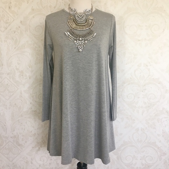 Dresses & Skirts - Long sleeve grey stretch knit swing dress
