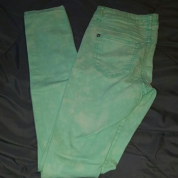 Rue 21 green acid washed skinny jeans.