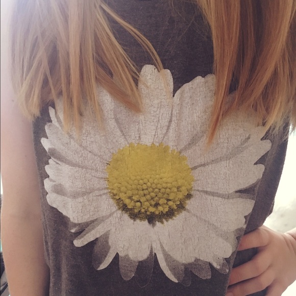 Daisy muscle tee