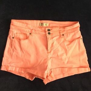 Pink lei shorts